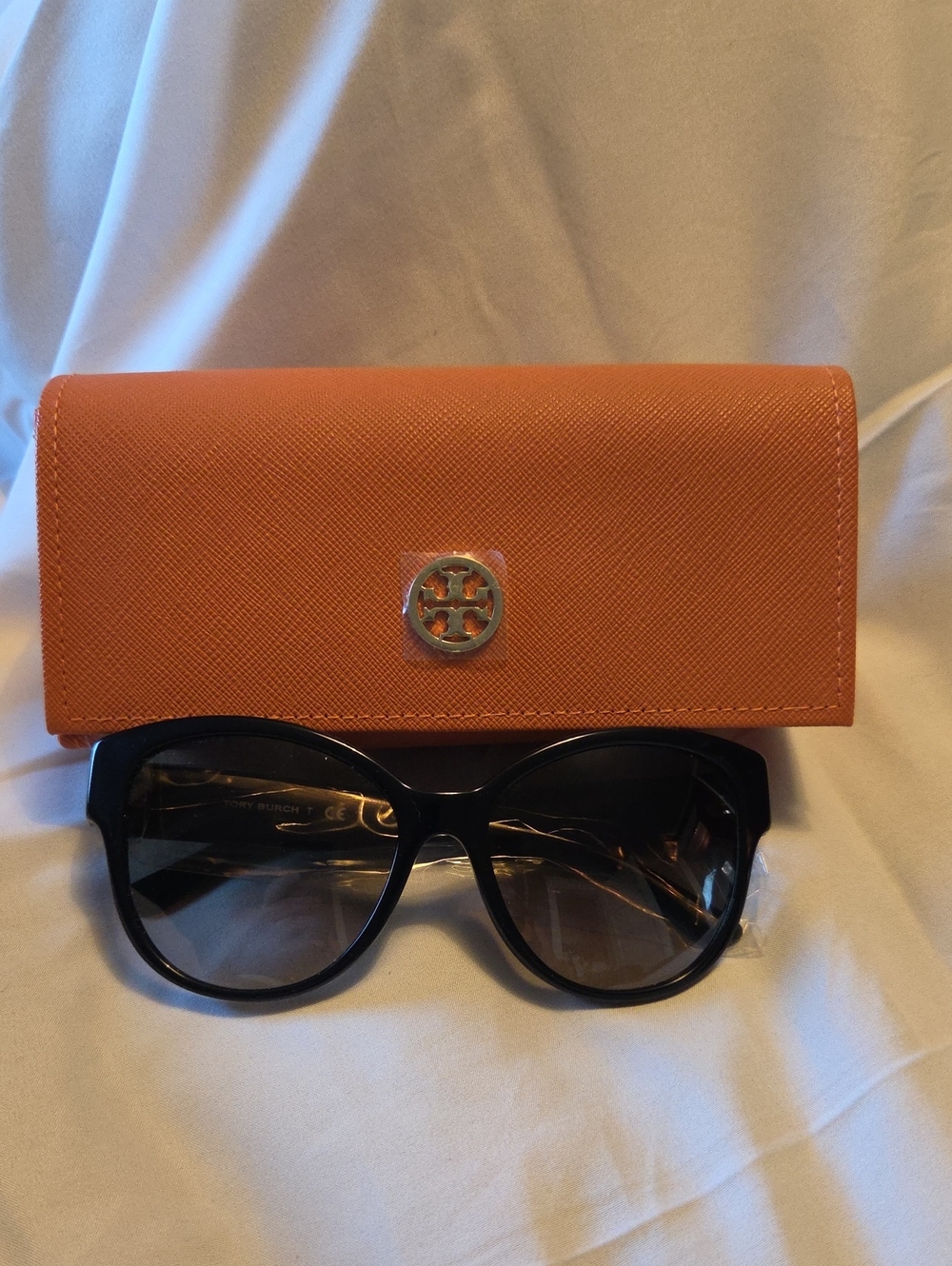Tory Burch Sunglasses With Orange Case